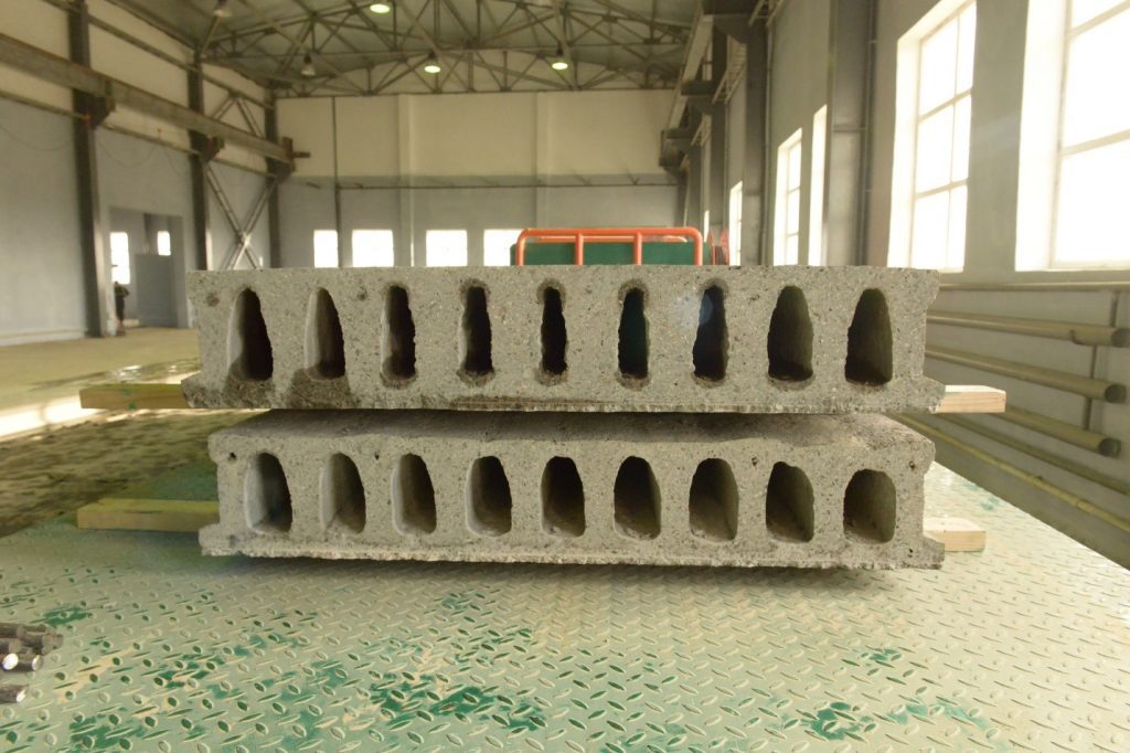 Теория и практика корректировки состава бетона на линиях безопалубочного формования. Как измерить подвижность бетона в смесителе во время перемешивания